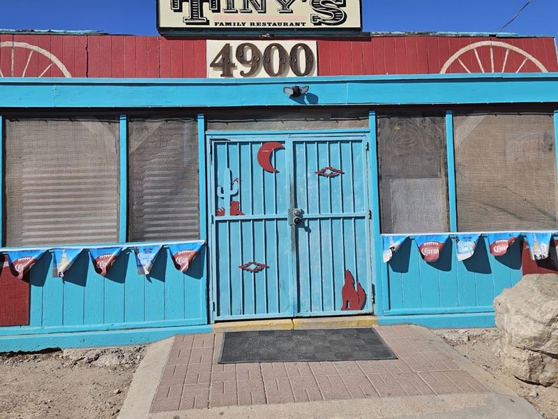 Tiny's Family Restaurant exterior